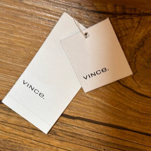 NWT Vince Pintuck Jacquard Cotton Blend Shorts in Cream Size 8 MSRP $245 - Picture 3 of 6